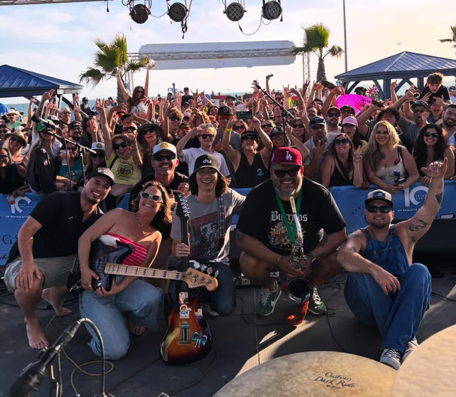 Burritos crowd at Sealegs in Huntington Beach